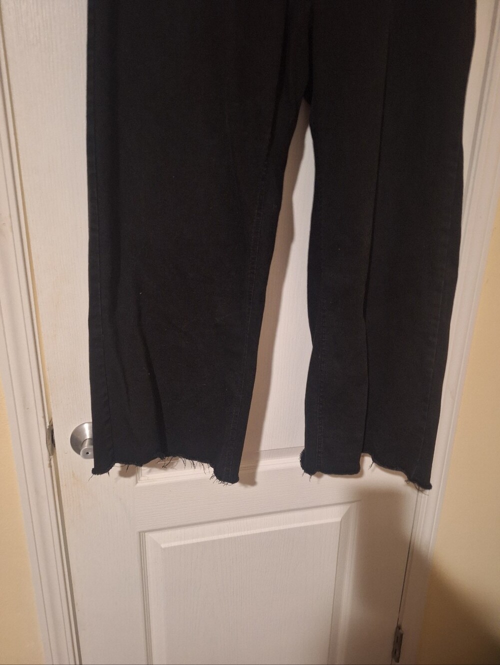 Oat Sizd 22W Black Women’s Jeans with Raw Hem - Picture 2 of 4